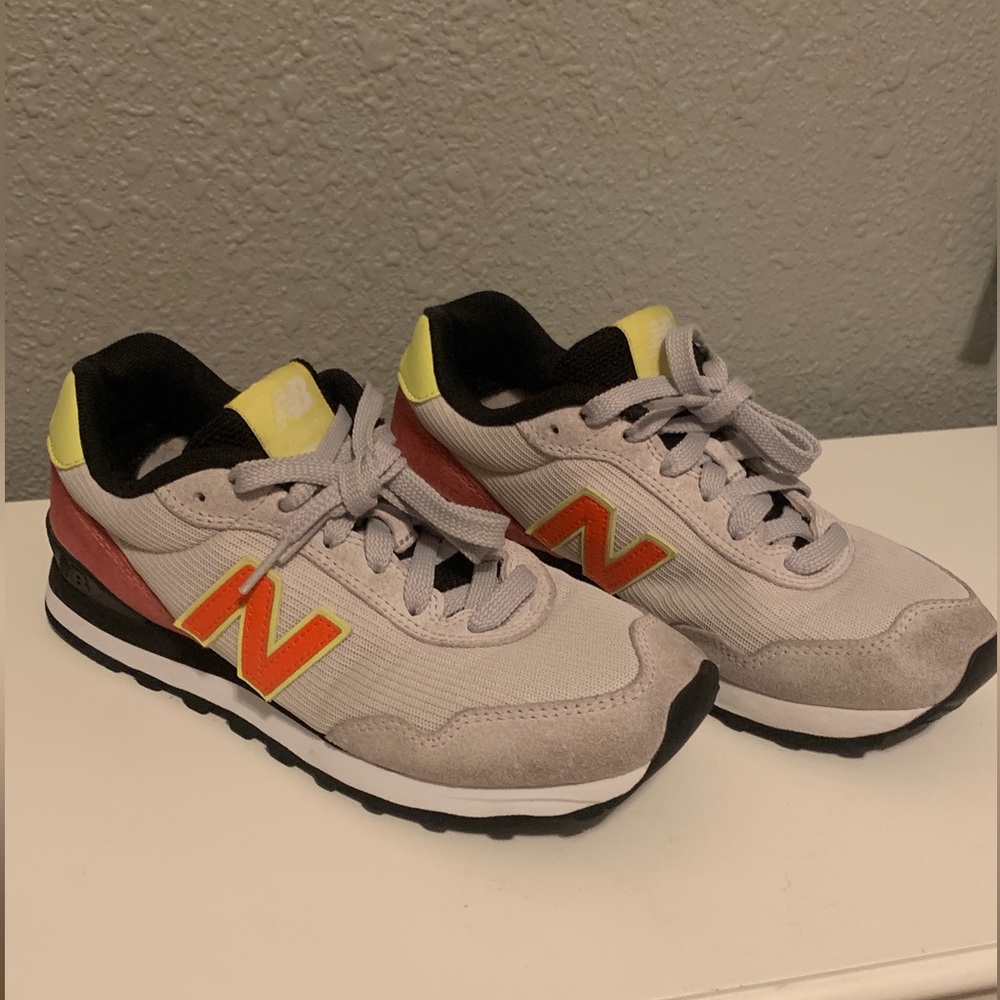 Women’s New Balance Classics Size 7